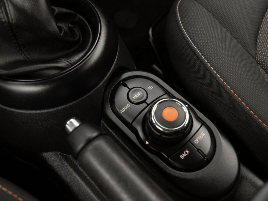 Mini Hatch III (F55/F56) Москва  - изображение 15