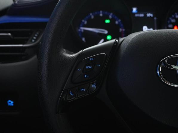 Toyota C-HR I Рестайлинг с пробегом 2021 года, цена 2 893 444 рубля, 18736 км, внедорожник, Автокод Объявления