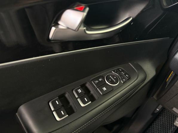 Kia Sorento III Prime Рестайлинг с пробегом 2018 года, цена 3 049 000 рублей, 94460 км, внедорожник, Автокод Объявления