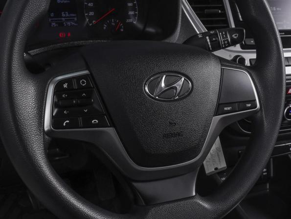 Hyundai Solaris II Рестайлинг с пробегом 2021 года, цена 1 650 000 рублей, 57974 км, седан, Автокод Объявления