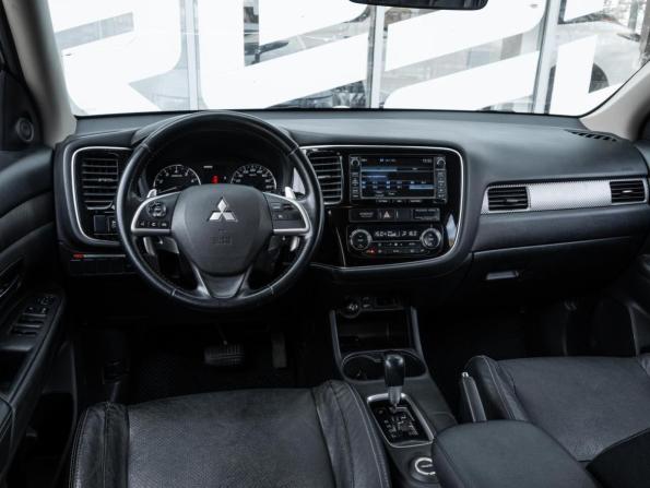Mitsubishi Outlander III Рестайлинг с пробегом 2014 года, цена 1 353 000 рублей, 221279 км, внедорожник, Автокод Объявления
