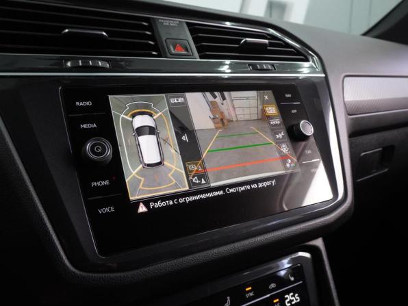 Volkswagen Tiguan II Рестайлинг с пробегом 2021 года, цена 2 999 000 рублей, 96308 км, внедорожник, Автокод Объявления