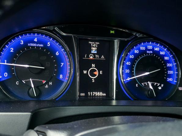 Toyota Camry VII (XV50) Рестайлинг с пробегом 2015 года, цена 2 200 000 рублей, 117988 км, седан, Автокод Объявления