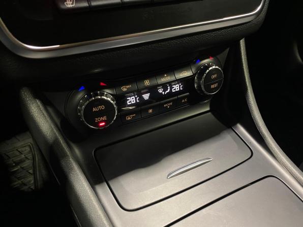Mercedes-Benz GLA I (X156) с пробегом 2015 года, цена 1 825 000 рублей, 142390 км, внедорожник, Автокод Объявления