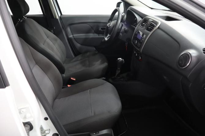 Renault Logan II Рестайлинг с пробегом 2019 года, цена 889 000 рублей, 117000 км, седан, Автокод Объявления