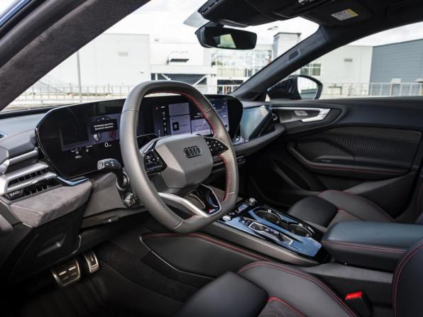 Audi A5 III (B10) с пробегом 2025 года, цена 6 059 000 рублей, 9835 км, лифтбек, Автокод Объявления