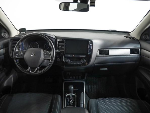Mitsubishi Outlander III Рестайлинг 2 с пробегом 2017 года, цена 2 150 000 рублей, 54461 км, внедорожник, Автокод Объявления