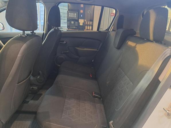 Renault Sandero II с пробегом 2018 года, цена 1 229 999 рублей, 92137 км, хэтчбек, Автокод Объявления