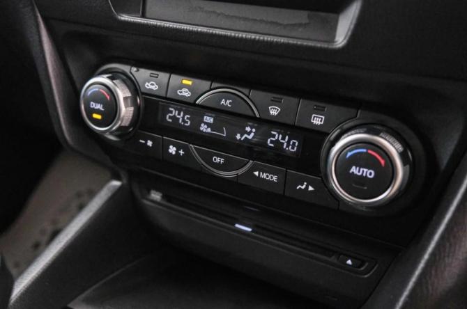 Mazda Axela III с пробегом 2015 года, цена 1 499 000 рублей, 113000 км, хэтчбек, Автокод Объявления