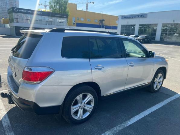 Toyota Highlander II (XU40) Рестайлинг с пробегом 2012 года, цена 1 749 000 рублей, 241000 км, внедорожник, Автокод Объявления