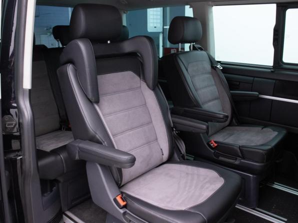 Volkswagen Multivan T6 Рестайлинг с пробегом 2021 года, цена 4 790 000 рублей, 243112 км, минивэн, Автокод Объявления