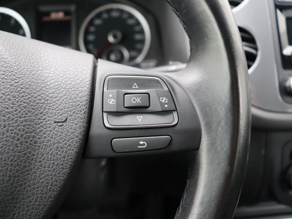 Volkswagen Tiguan I Рестайлинг с пробегом 2014 года, цена 1 350 000 рублей, 77570 км, внедорожник, Автокод Объявления