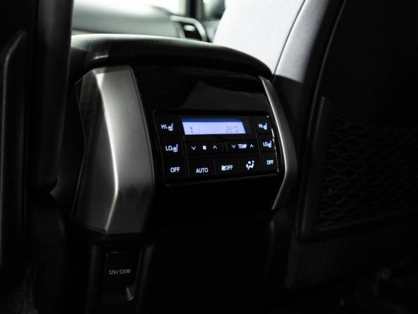 Toyota Land Cruiser Prado 150 Series Рестайлинг 2 с пробегом 2017 года, цена 4 879 700 рублей, 93615 км, внедорожник, Автокод Объявления