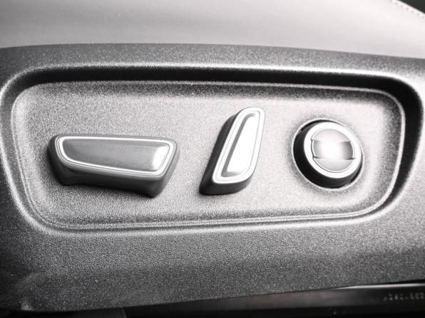 Toyota RAV4 VI (XA60) с пробегом 2026 года, цена 4 220 000 рублей, 19 км, внедорожник, Автокод Объявления