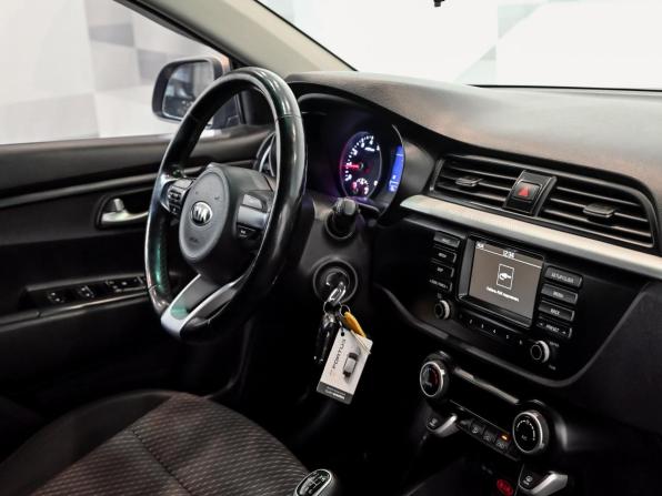 Kia Rio IV с пробегом 2018 года, цена 1 500 000 рублей, 104375 км, хэтчбек, Автокод Объявления