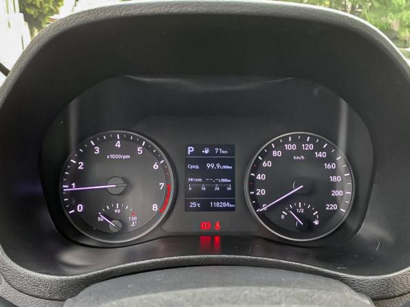 Hyundai Solaris II с пробегом 2018 года, цена 1 345 000 рублей, 118284 км, седан, Автокод Объявления