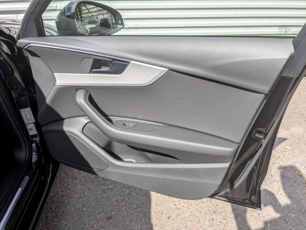 Audi A4 V (B9) Рестайлинг с пробегом 2022 года, цена 3 650 000 рублей, 21987 км, седан, Автокод Объявления