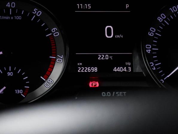 Skoda Rapid I с пробегом 2016 года, цена 910 000 рублей, 222696 км, лифтбек, Автокод Объявления
