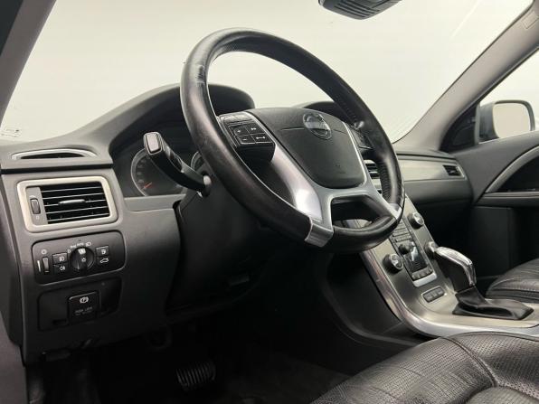 Volvo XC70 II с пробегом 2012 года, цена 1 449 000 рублей, 157000 км, универсал, Автокод Объявления