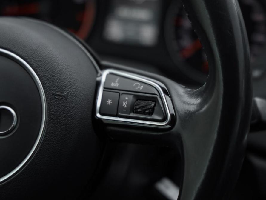 Audi Q3 I (8U) Рестайлинг Санкт-Петербург  - изображение 15