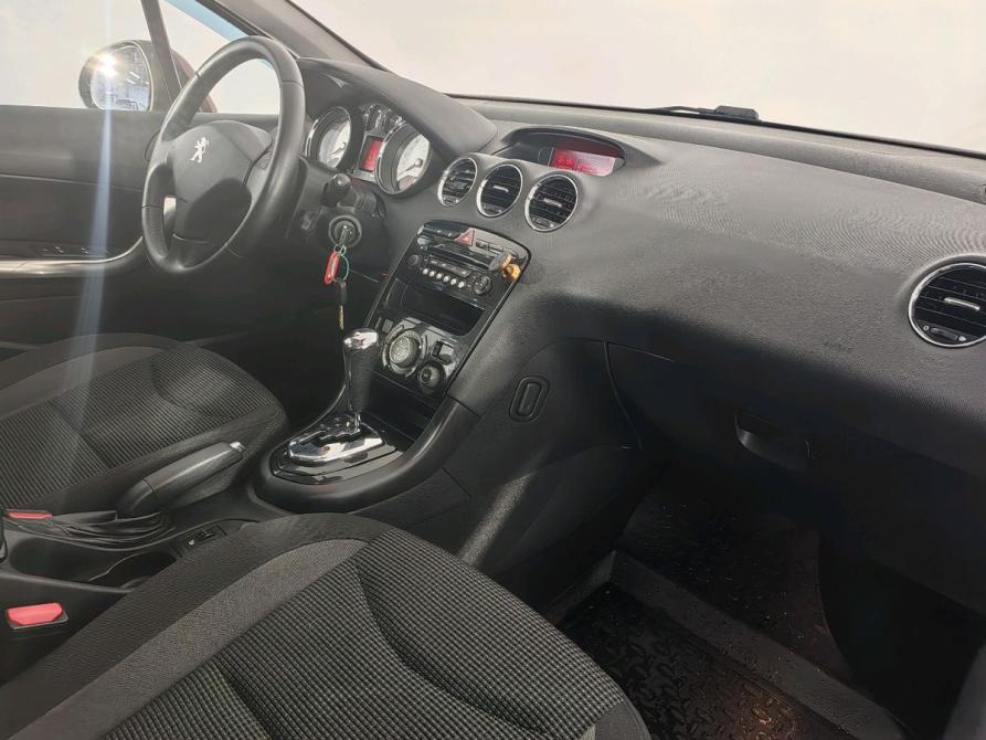 Peugeot 408 I Санкт-Петербург  - изображение 15