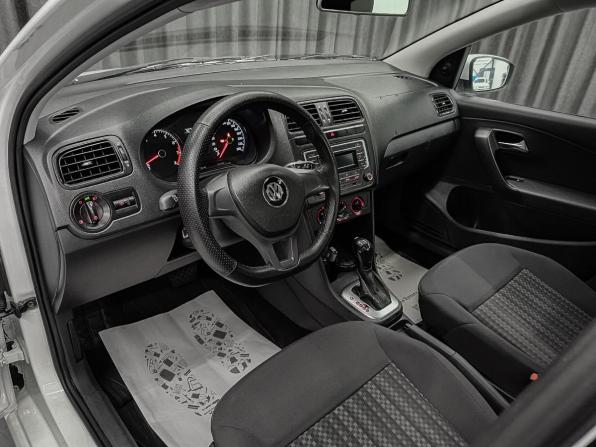 Volkswagen Polo V Рестайлинг с пробегом 2019 года, цена 850 000 рублей, 58000 км, седан, Автокод Объявления