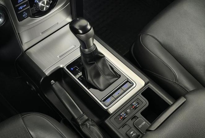 Toyota Land Cruiser Prado 150 Series Рестайлинг 2 с пробегом 2017 года, цена 5 050 000 рублей, 102136 км, внедорожник, Автокод Объявления
