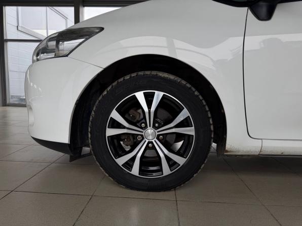 Toyota Auris I Рестайлинг с пробегом 2011 года, цена 929 000 рублей, 242000 км, хэтчбек, Автокод Объявления