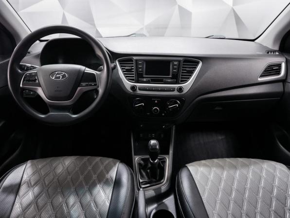 Hyundai Solaris II с пробегом 2018 года, цена 1 080 000 рублей, 160500 км, седан, Автокод Объявления