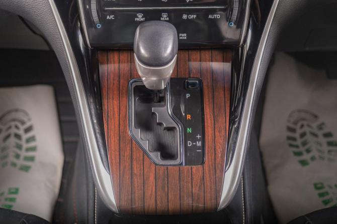 Toyota Harrier III (XU60) с пробегом 2017 года, цена 2 689 000 рублей, 100300 км, внедорожник, Автокод Объявления