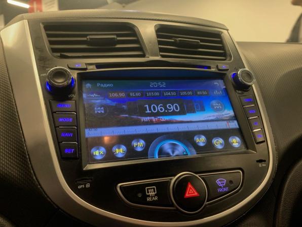 Hyundai Solaris I с пробегом 2012 года, цена 599 000 рублей, 177550 км, седан, Автокод Объявления