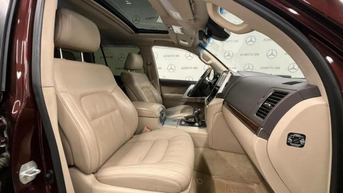 Toyota Land Cruiser 200 Series Рестайлинг 2 с пробегом 2018 года, цена 5 400 000 рублей, 245500 км, внедорожник, Автокод Объявления