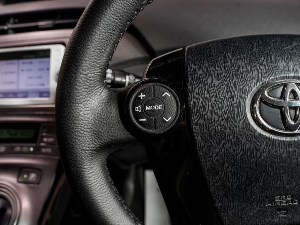 Toyota Prius III Рестайлинг (XW30) с пробегом 2014 года, цена 1 180 000 рублей, 189000 км, лифтбек, Автокод Объявления