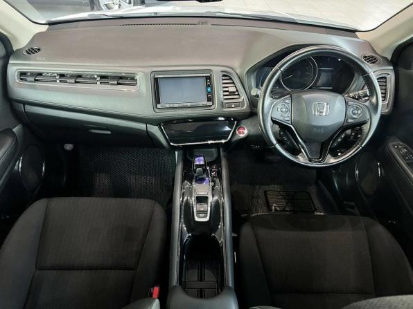 Honda Vezel I с пробегом 2016 года, цена 1 695 000 рублей, 96045 км, внедорожник, Автокод Объявления