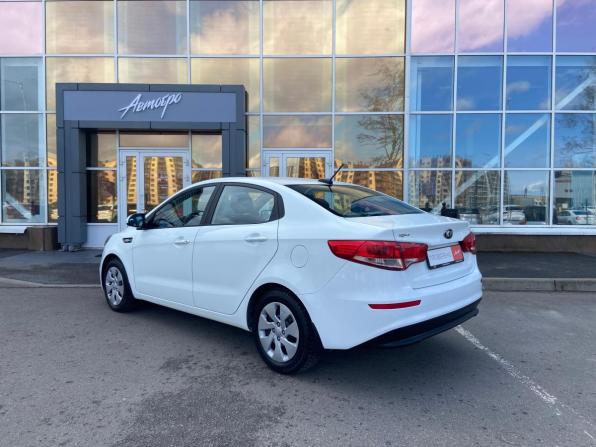 Kia Rio III Рестайлинг с пробегом 2017 года, цена 1 095 000 рублей, 108000 км, седан, Автокод Объявления