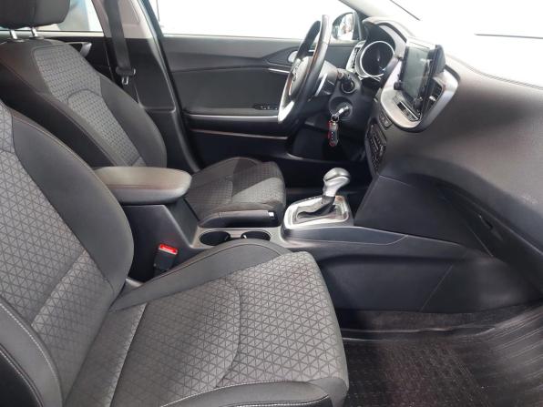 Kia Ceed III с пробегом 2020 года, цена 1 820 000 рублей, 61332 км, хэтчбек, Автокод Объявления