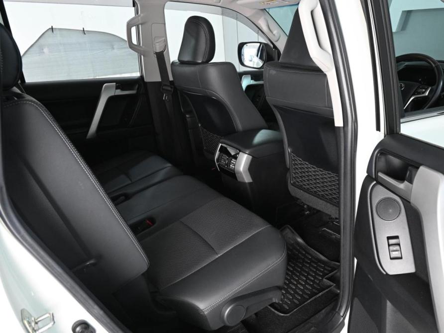 Toyota Land Cruiser Prado 150 Series Рестайлинг 3 Ростов-на-Дону  - изображение 13
