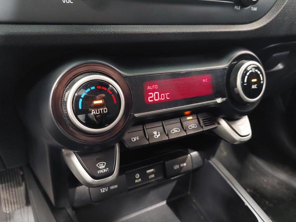 Kia Rio IV с пробегом 2019 года, цена 1 399 000 рублей, 126770 км, хэтчбек, Автокод Объявления