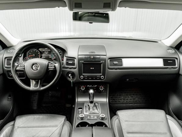 Volkswagen Touareg II с пробегом 2012 года, цена 1 730 000 рублей, 239372 км, внедорожник, Автокод Объявления
