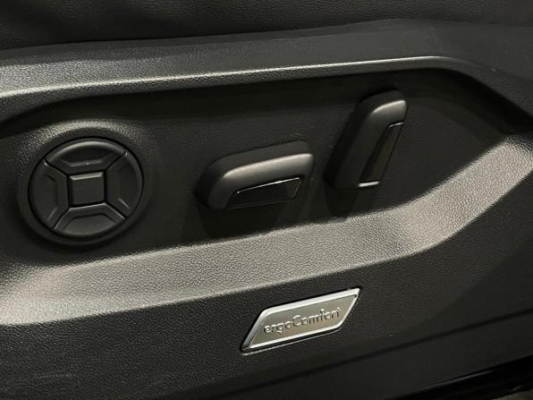 Volkswagen Touareg III с пробегом 2018 года, цена 4 539 000 рублей, 82200 км, внедорожник, Автокод Объявления