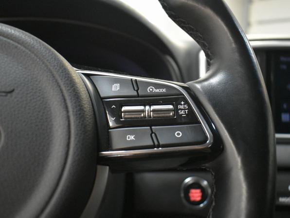 Kia Sportage IV Рестайлинг с пробегом 2021 года, цена 2 949 000 рублей, 63200 км, внедорожник, Автокод Объявления
