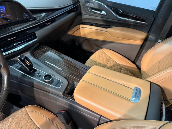 Cadillac Escalade V с пробегом 2021 года, цена 10 100 000 рублей, 55105 км, внедорожник, Автокод Объявления