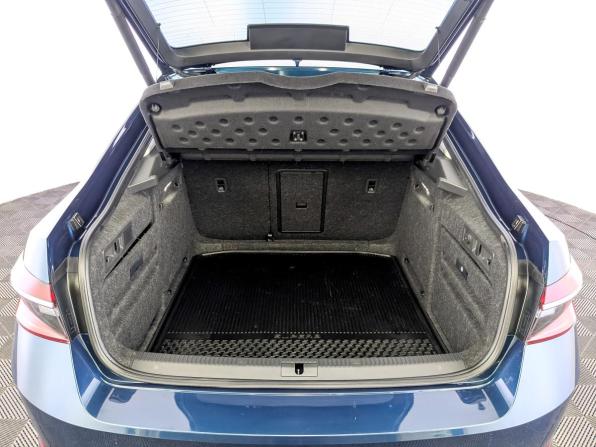 Skoda Superb III Рестайлинг с пробегом 2022 года, цена 3 200 000 рублей, 74618 км, лифтбек, Автокод Объявления