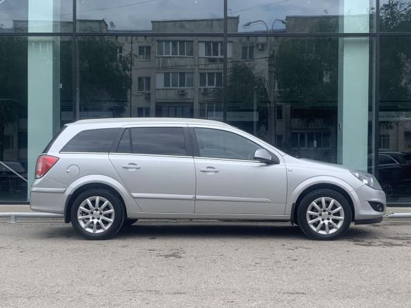 Opel Astra H Рестайлинг с пробегом 2013 года, цена 724 000 рублей, 214512 км, универсал, Автокод Объявления