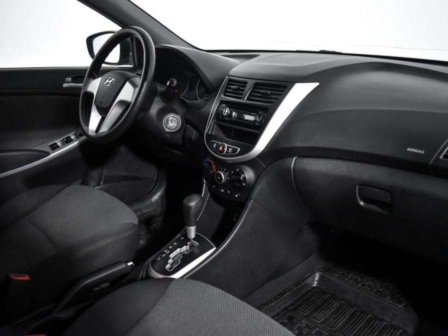 Hyundai Solaris I Санкт-Петербург  - изображение 13