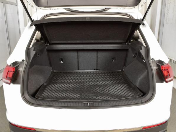 Volkswagen Tiguan II Рестайлинг с пробегом 2022 года, цена 2 131 999 рублей, 214604 км, внедорожник, Автокод Объявления
