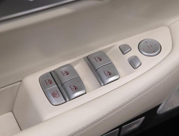 BMW 7 серии VI (G11/G12) с пробегом 2015 года, цена 3 390 000 рублей, 108663 км, седан, Автокод Объявления