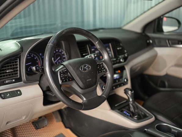 Hyundai Elantra VI (AD) с пробегом 2016 года, цена 1 239 000 рублей, 126000 км, седан, Автокод Объявления