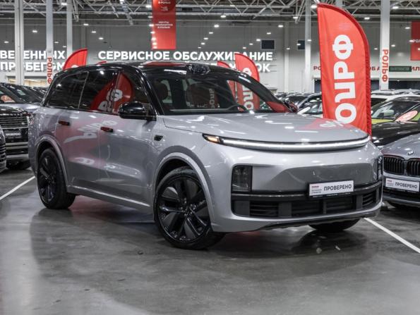 Li Auto (Lixiang) L9 I с пробегом 2023 года, цена 6 189 700 рублей, 67000 км, внедорожник, Автокод Объявления