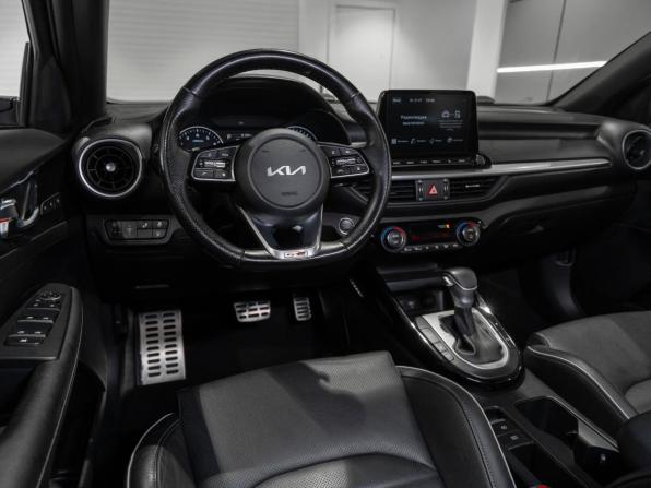 Kia Cerato IV Рестайлинг с пробегом 2022 года, цена 2 395 000 рублей, 106646 км, седан, Автокод Объявления